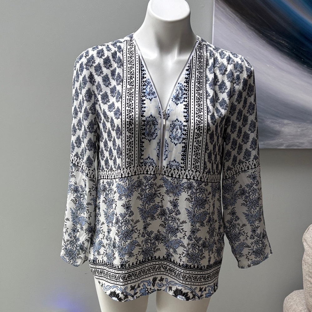 I.N.C. International Concepts Floral V-Neck Blouse - Blue and White